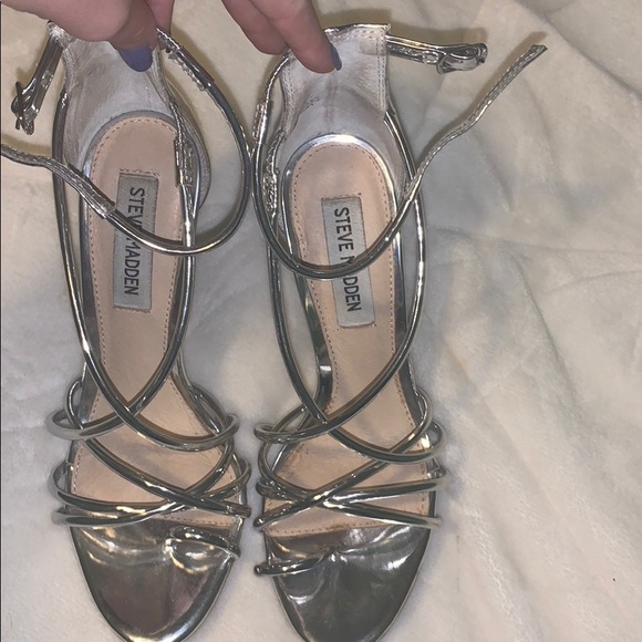 Steve Madden silver heels - Picture 4 of 4